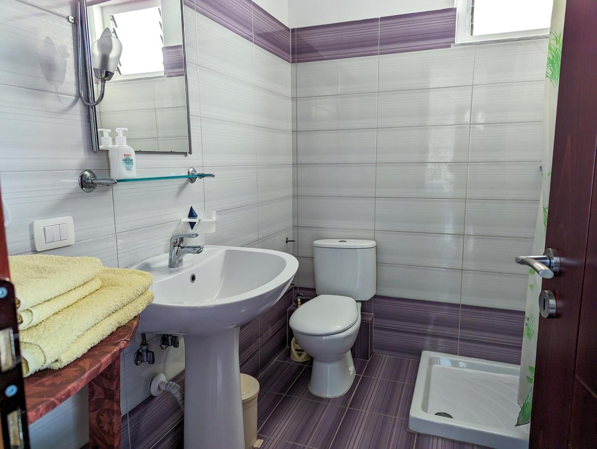 Sarah'S Apartments - 5 Min Walk To Beaches & Boulevard - Big Balcony! Саранда Екстер'єр фото